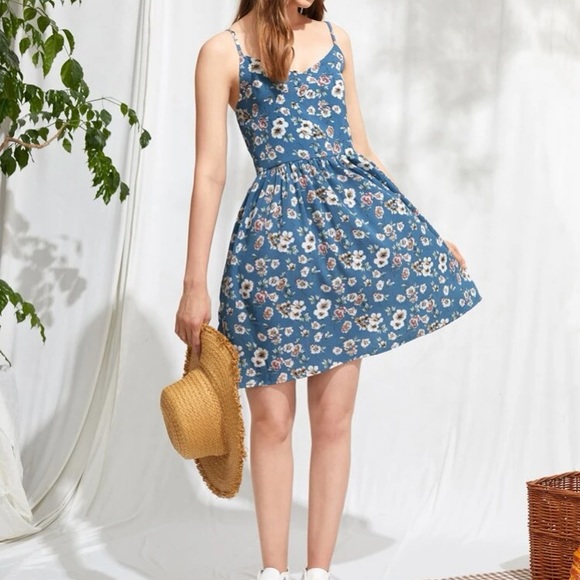 Boho blue floral sleeveless spaghetti strap cami flared dress. - Picture 4 of 12